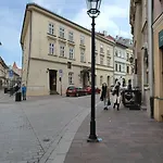 Edem Room